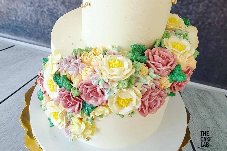 Cascading cake florals