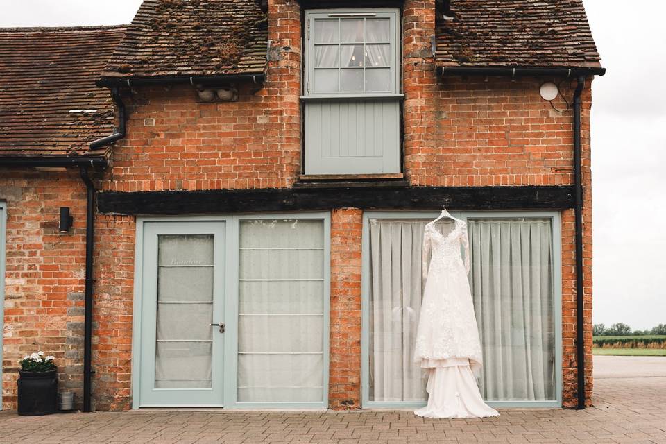 Bassmead Manor Barns Wedding