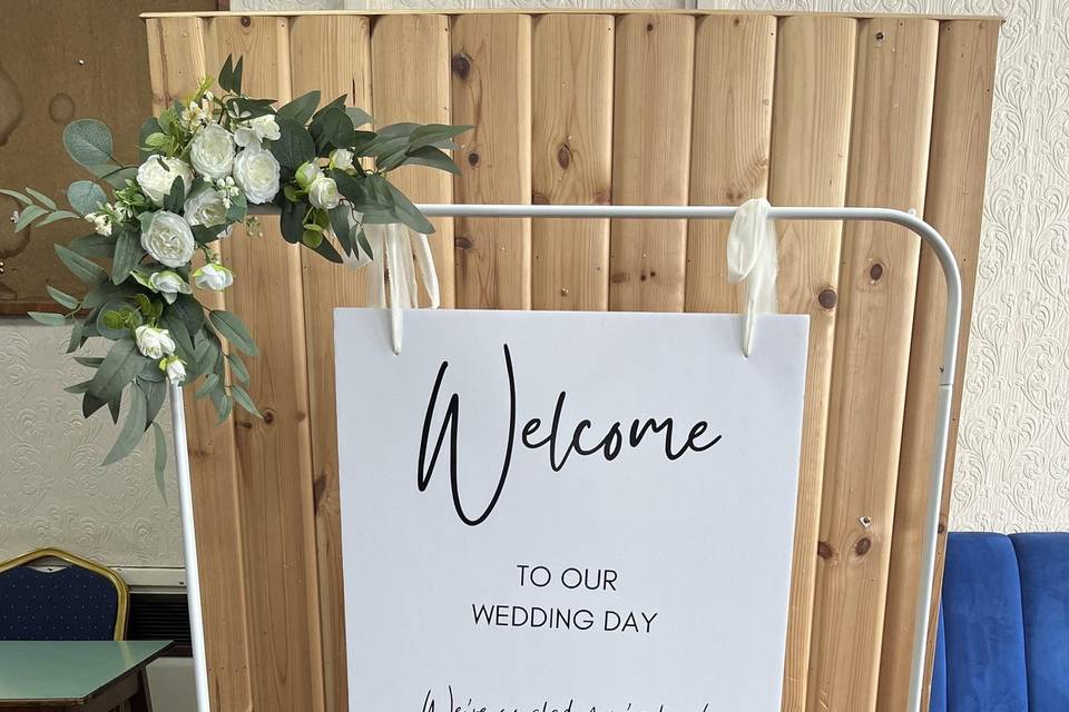 Welcome signs to hire