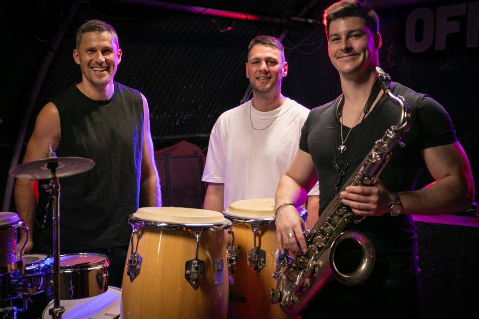 Off The Cuff - DJ Live Band