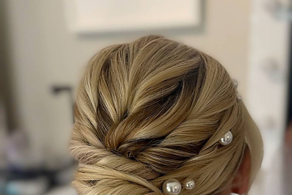 Quendon Hall Bridal Hair