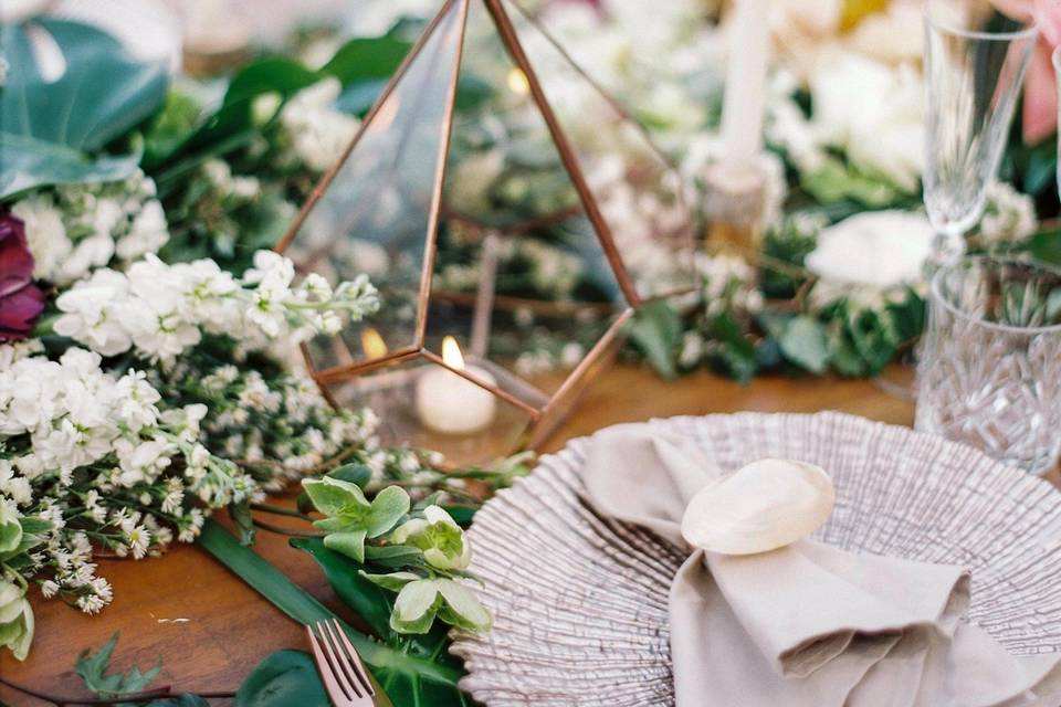 Place setting and table decor