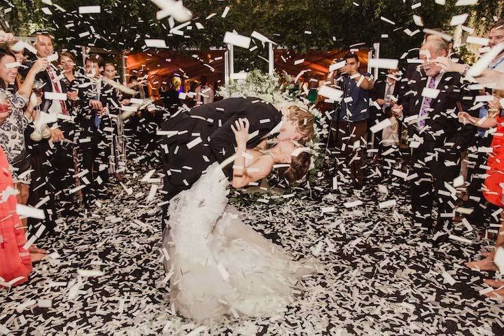 Confetti cannon after first dance