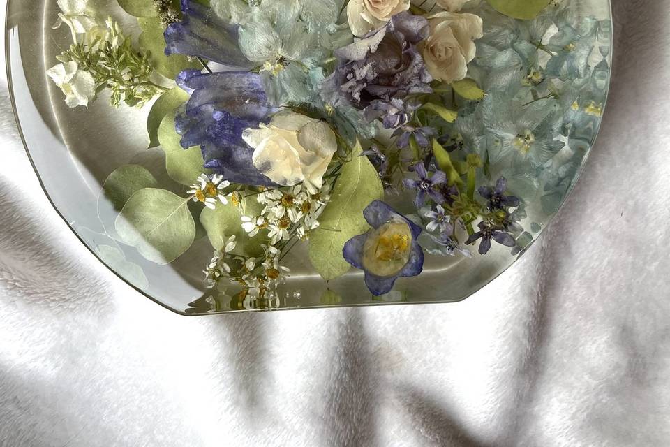 JoanyBow Designs - Resin Flower Preservation