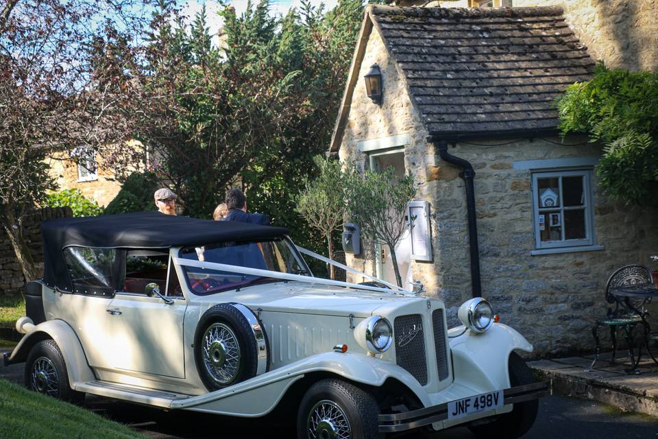 The Bride arrives