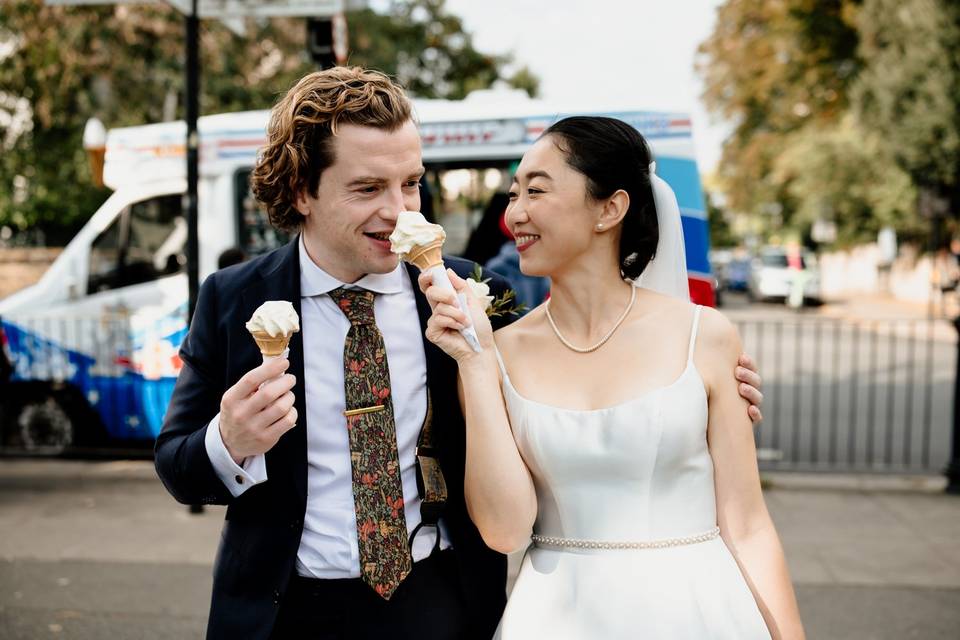 Ice cream van wedding photo