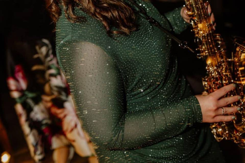 Sax and DJ entertainment