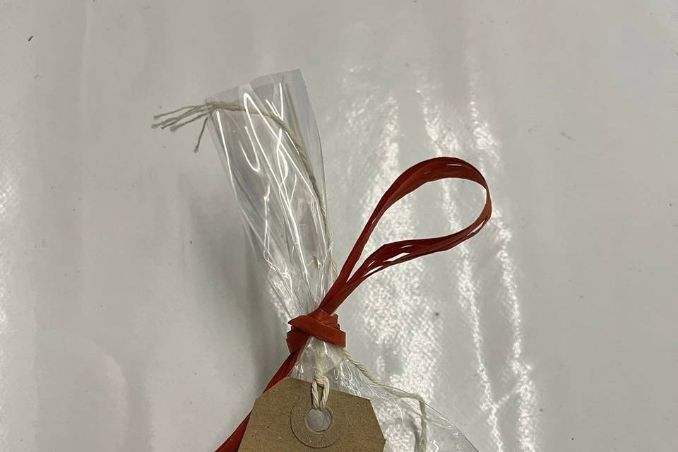 Bespoke labelled 50g favours