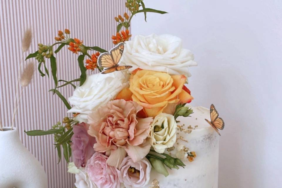 Floral buttercream cake