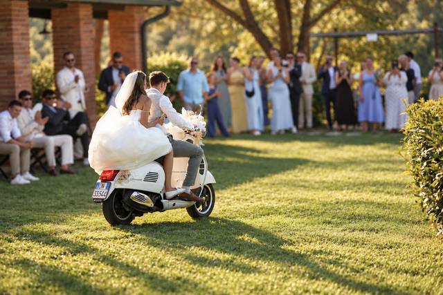 Arrival in Vespa