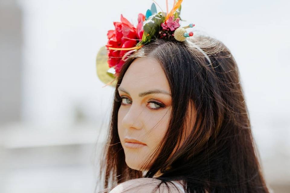 Modern wedding glam