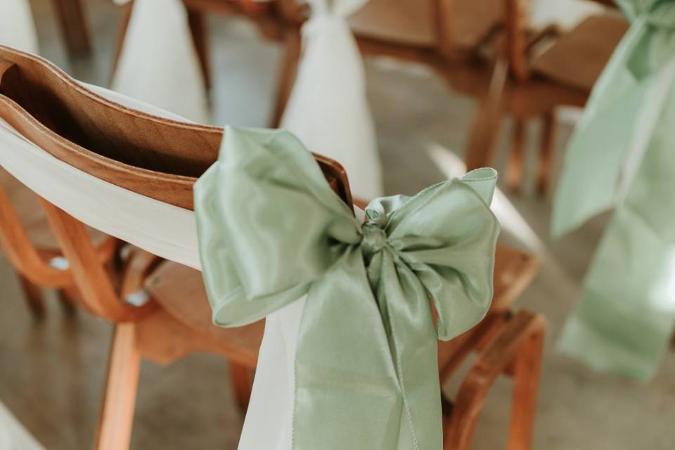 Bow chair sash