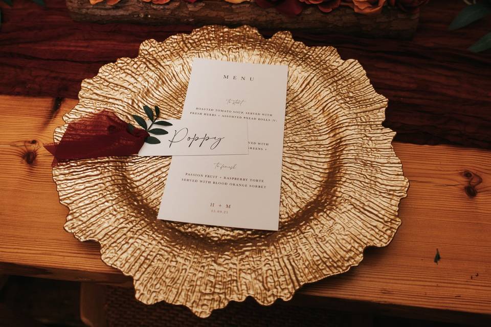 Stationary and decor