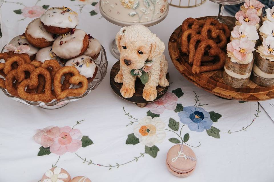 Cake table