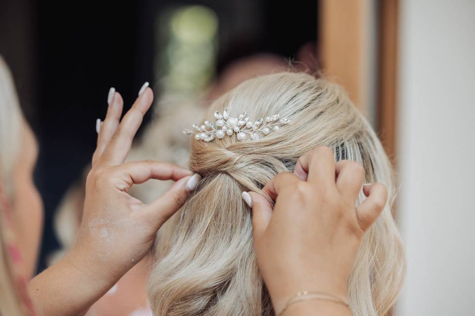 Bridal half up, half down