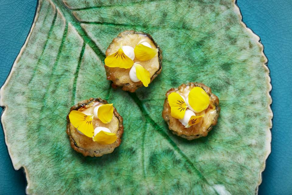 Truffle Honey Canapés