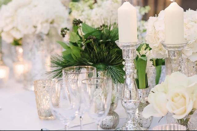 Refined Centrepiece Styling
