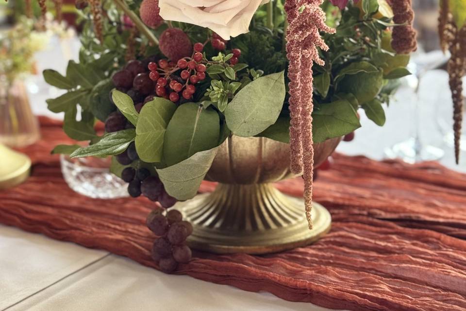 Luxury Autumnal Table Centerp