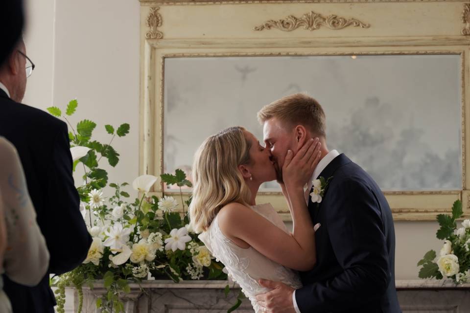 KISS