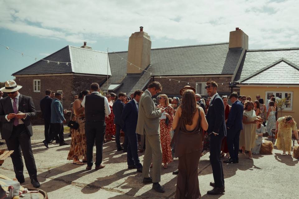 DRINKS RECEPTION