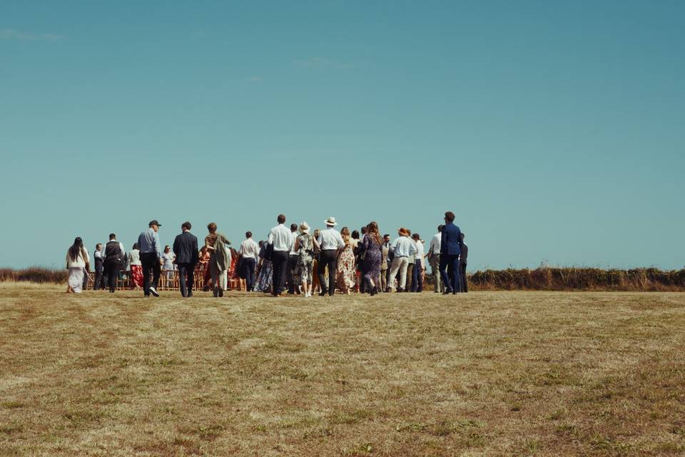 CROWD IN FIELD
