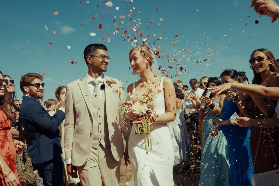 CONFETTI AISLE SHOT