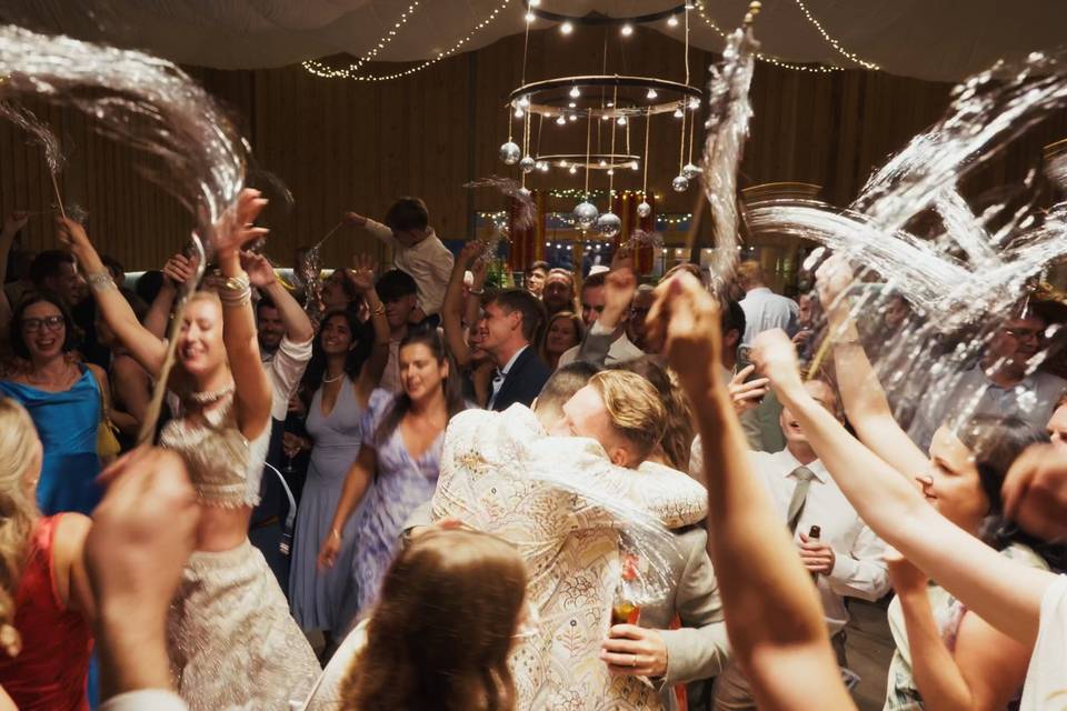 WEDDING NIGHT DANCE