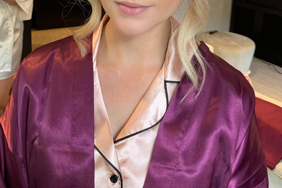 Jessica Short Hair & Makeup
