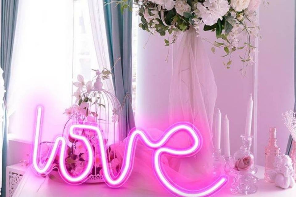 Love in hot pink