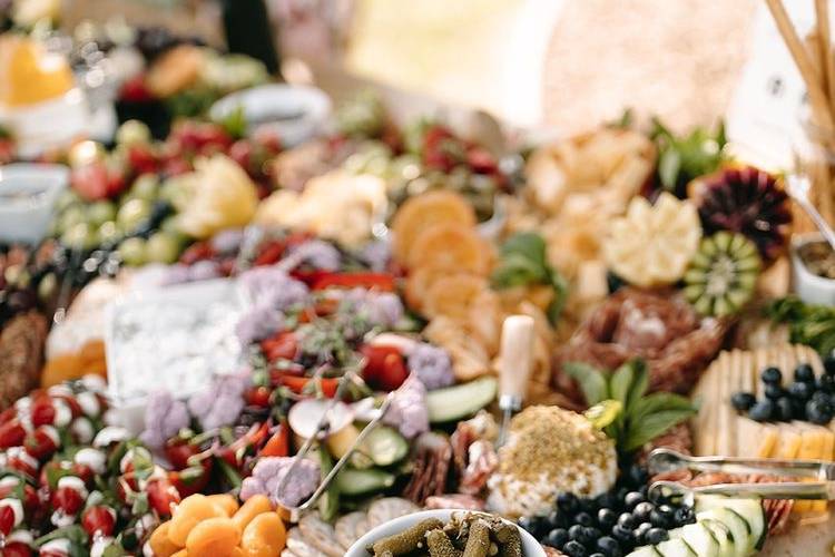 Meats, fruit, and crackers