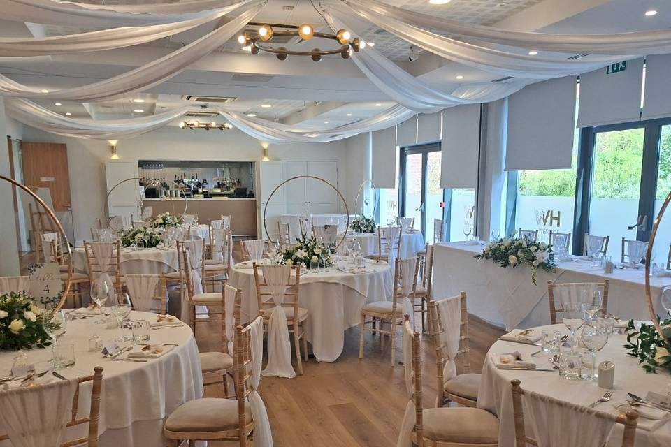 Full wedding breakfast room