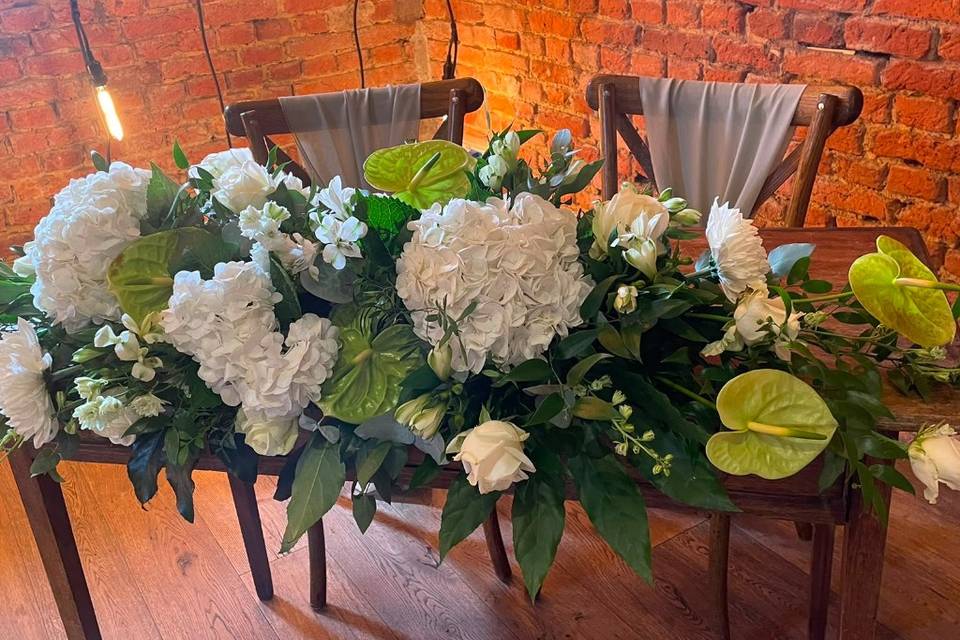 Ceremony singing table