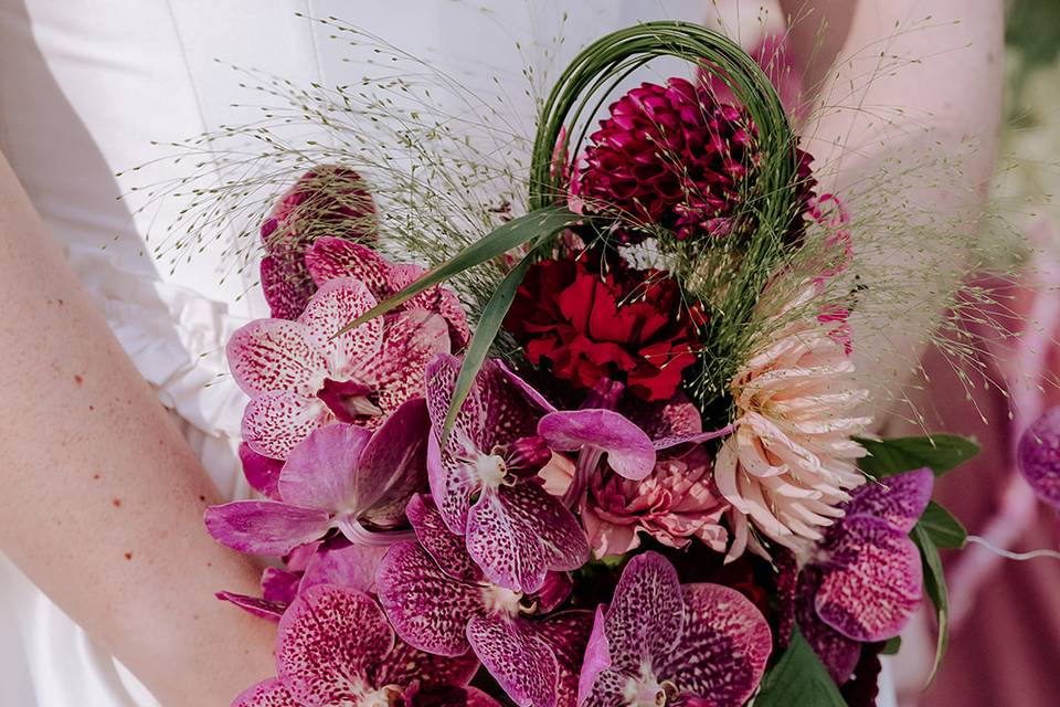 Modern arty bridal bouquet