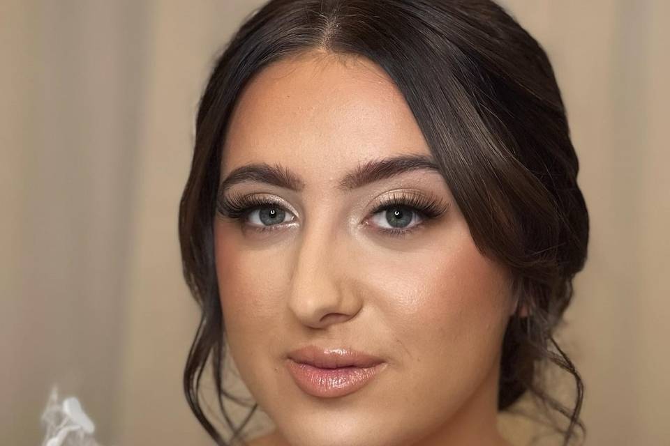 Glam Wedding Look