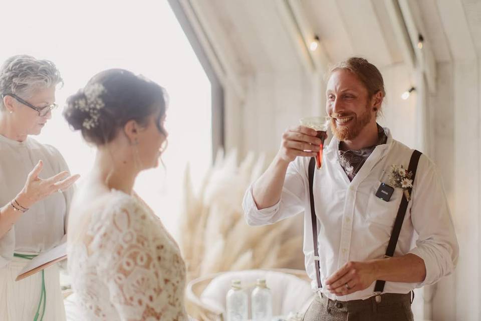 Arabella Wilde - A Wilde Celebrant