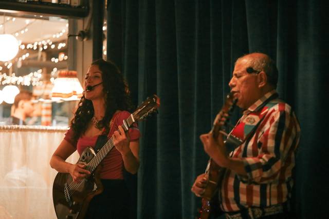 Live music & extra add ons