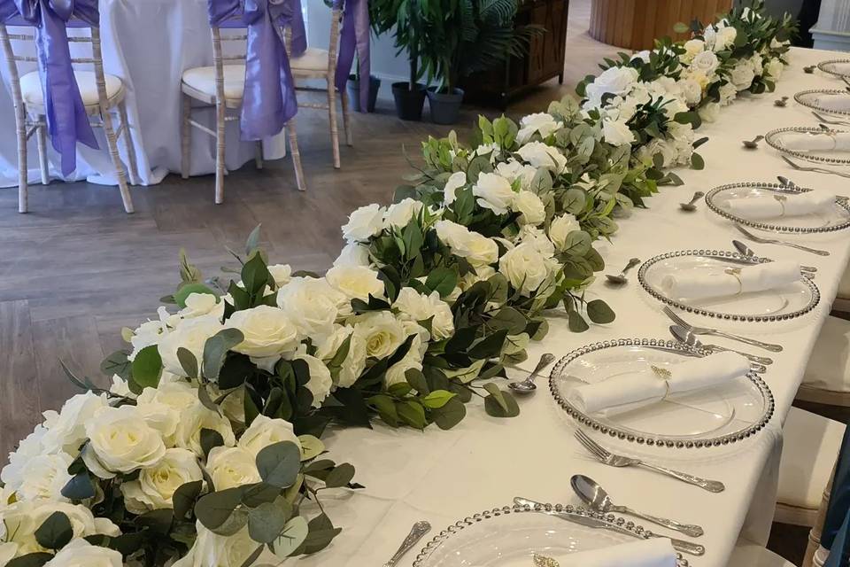 Top Table Flowers & Decor