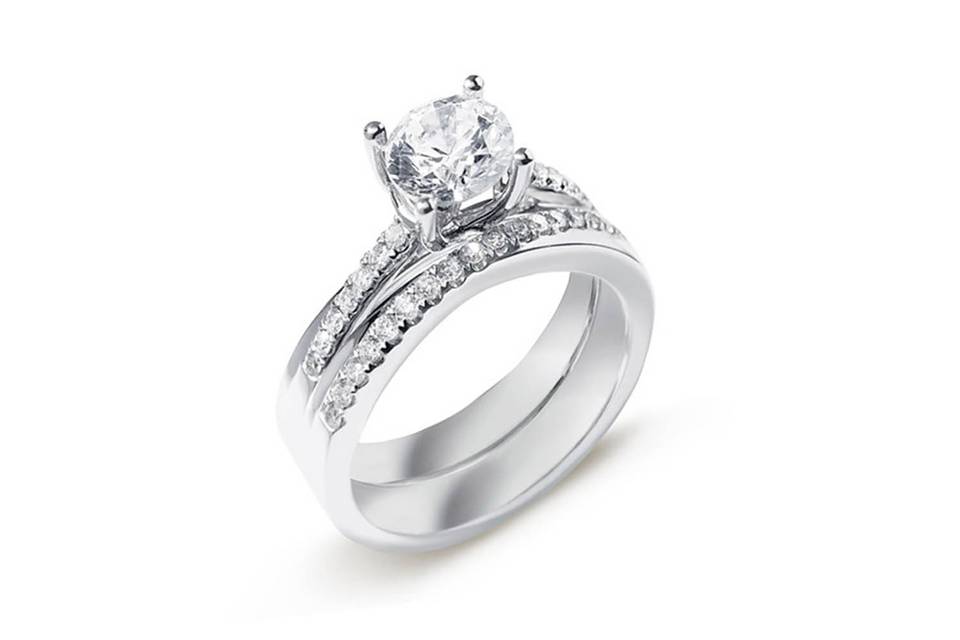 Béo Embrace Diamond Ring