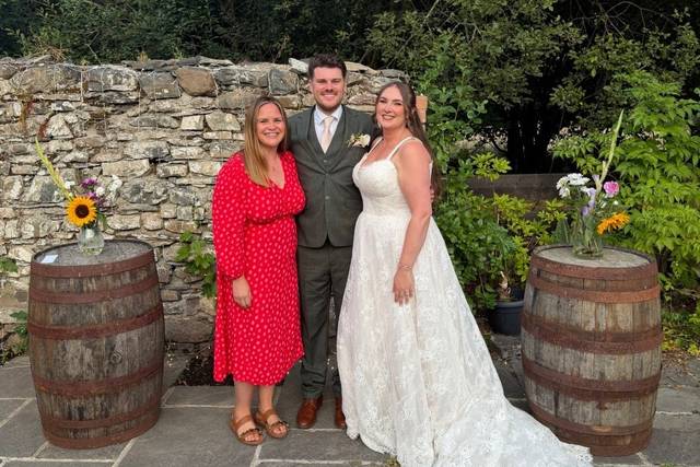 The happy couple & celebrant