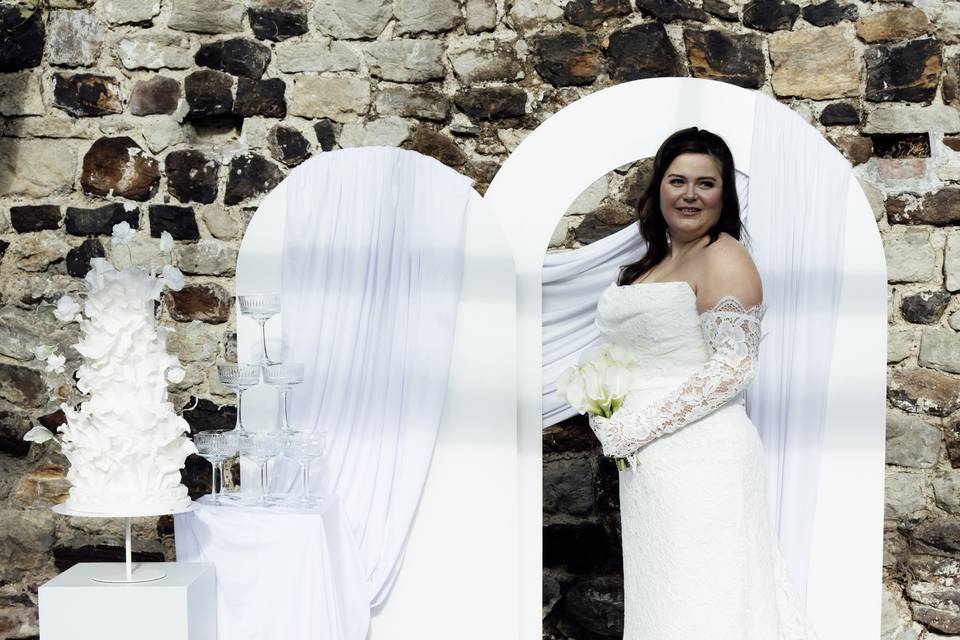 Floral cake backdrop