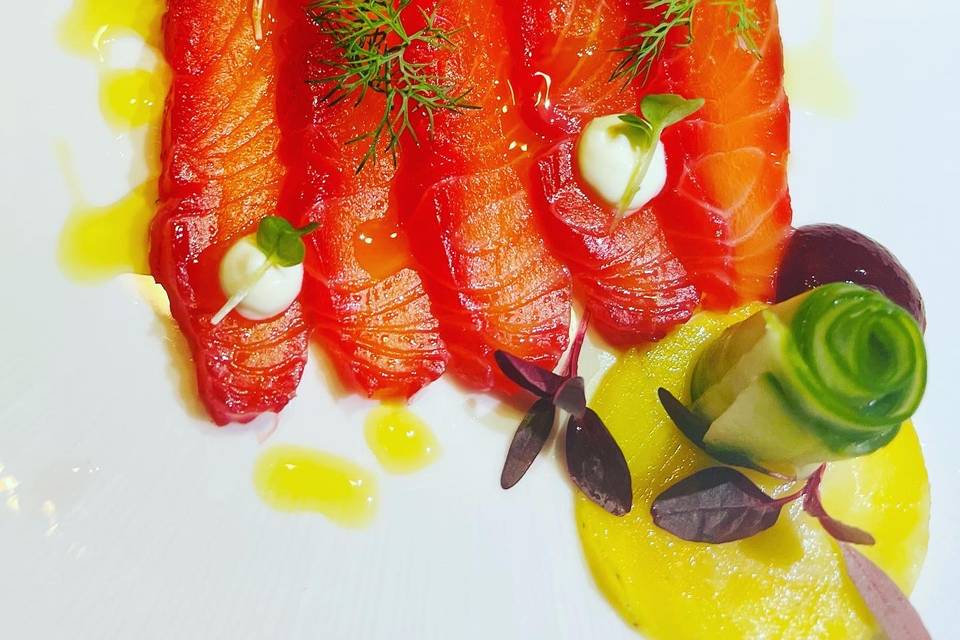 Salmon gravadlax