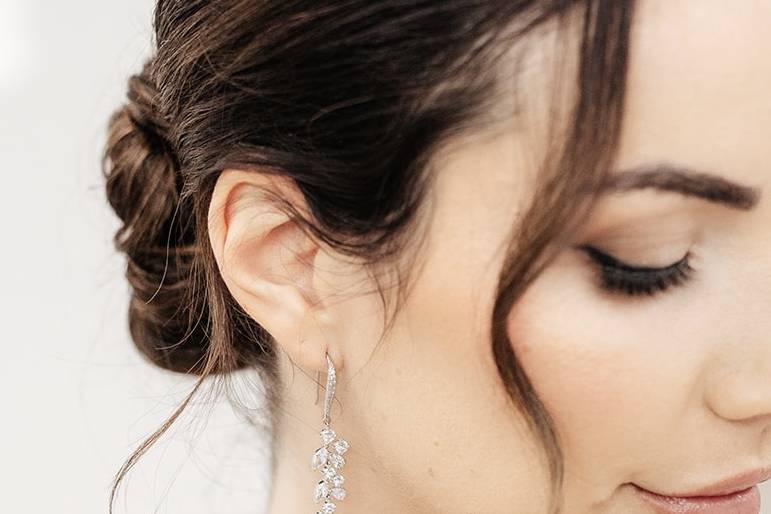 Sofia // Bridal drop earrings