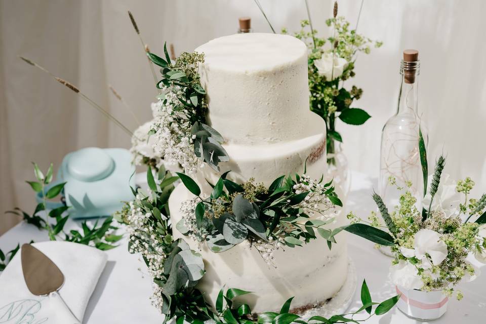 Seasonal Foliage - three tier