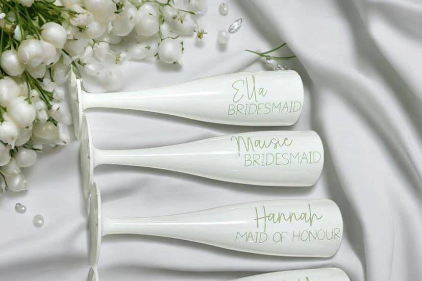 Personalised wedding flutes