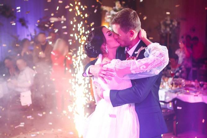 Confetti Cannon Hire from £120