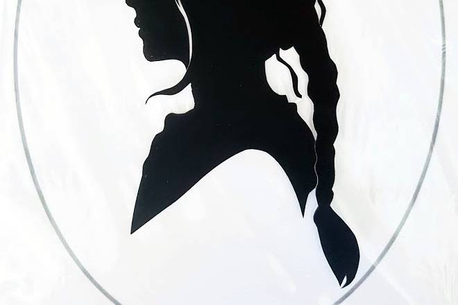 Silhouette Sarah