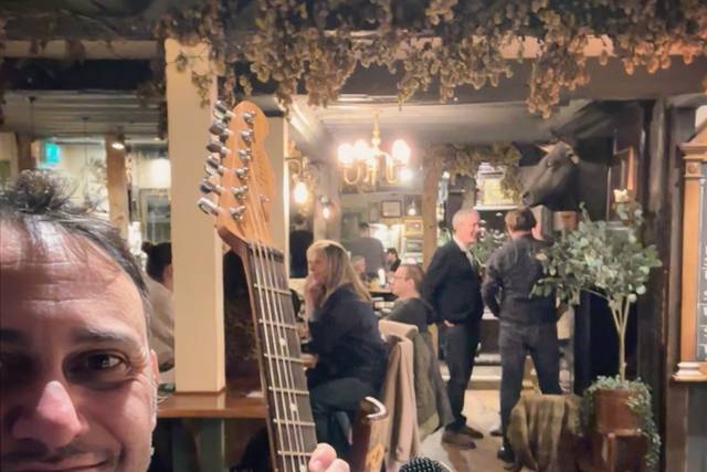 Giovanni at a wedding 7