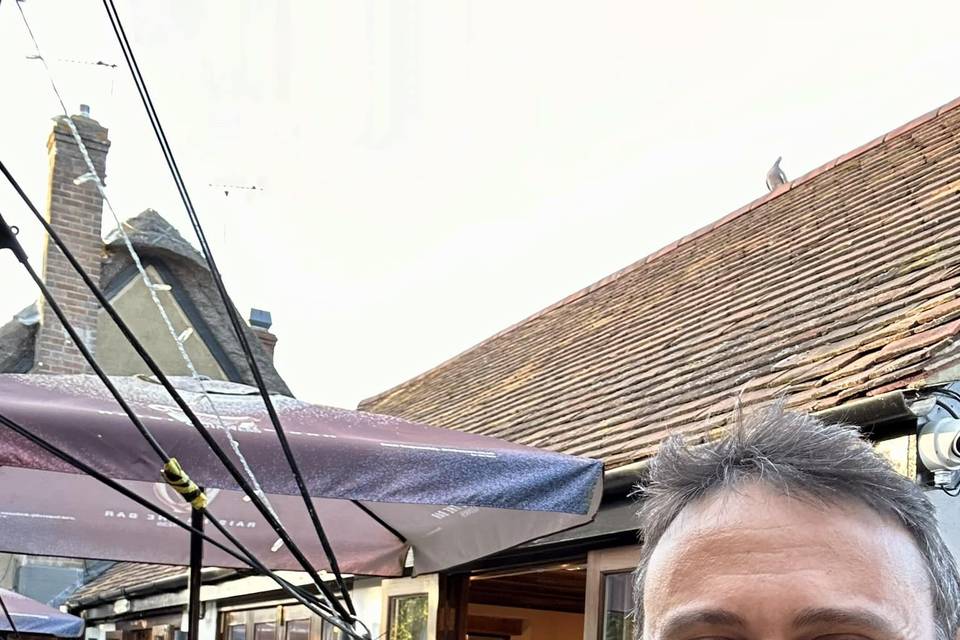 Giovanni at a wedding 4