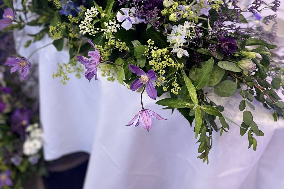 Sweetheart table arrangement