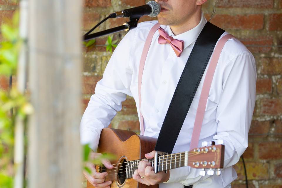 Live Acoustic music throughout